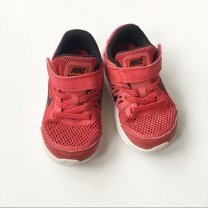 Nike Shoes - Nike Shoes Nike Shoes - Nike Shoes